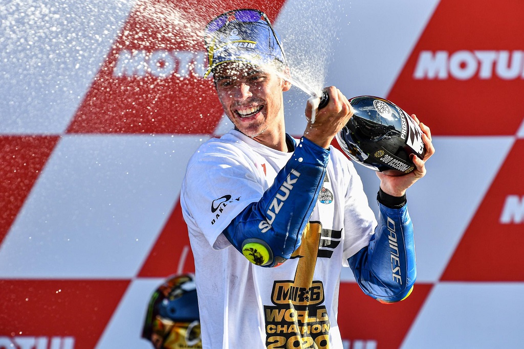 Joan Mir celebra la victoria del campeonato en el GP de Valencia. Fuente: MotoGP